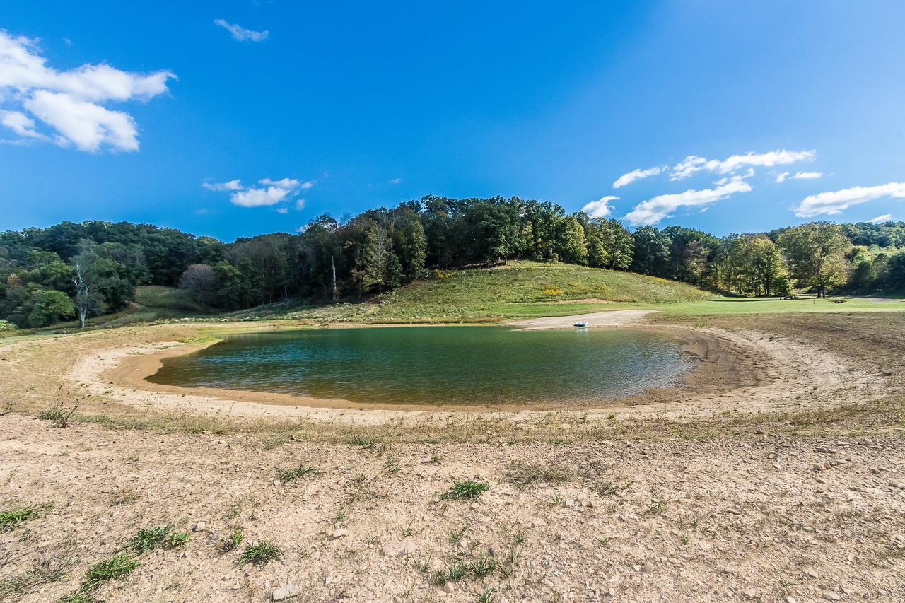 Hocking Hills Cabins & Resort Foxfire Logan Εξωτερικό φωτογραφία