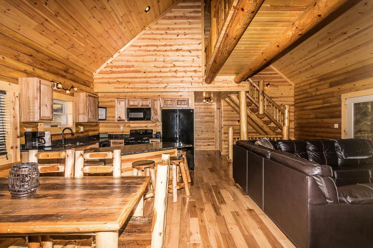 Hocking Hills Cabins & Resort Foxfire Logan Εξωτερικό φωτογραφία